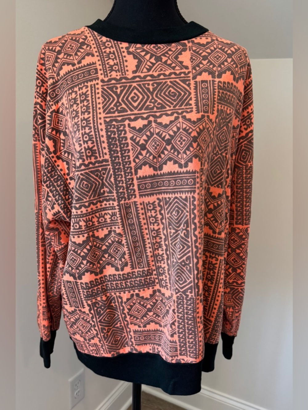 Vintage Aztec Southwest Print Sweatshirt USA Boho 90s Coral Black‎ Size Large